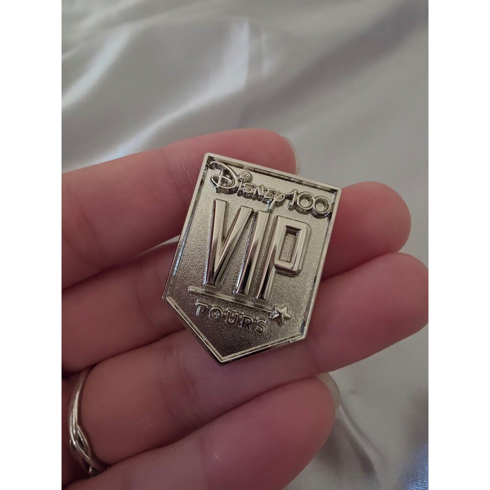 Disneyland VIP 100th